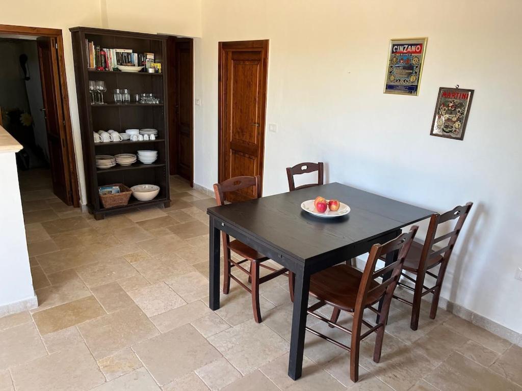 Casa Giuliveto - Charmantes Ferienhaus Mit Privatpool In Olivenhain Ostuni Luaran gambar