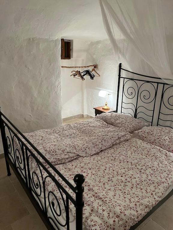 Casa Giuliveto - Charmantes Ferienhaus Mit Privatpool In Olivenhain Ostuni Luaran gambar