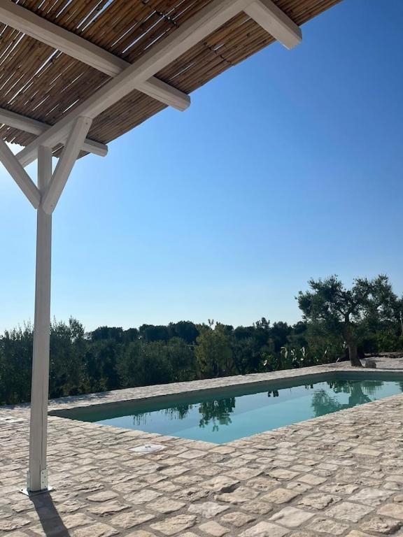 Casa Giuliveto - Charmantes Ferienhaus Mit Privatpool In Olivenhain Ostuni Luaran gambar