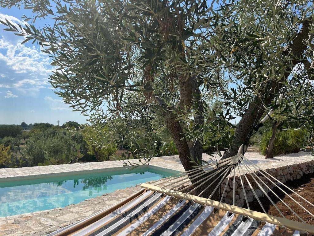 Casa Giuliveto - Charmantes Ferienhaus Mit Privatpool In Olivenhain Ostuni Luaran gambar
