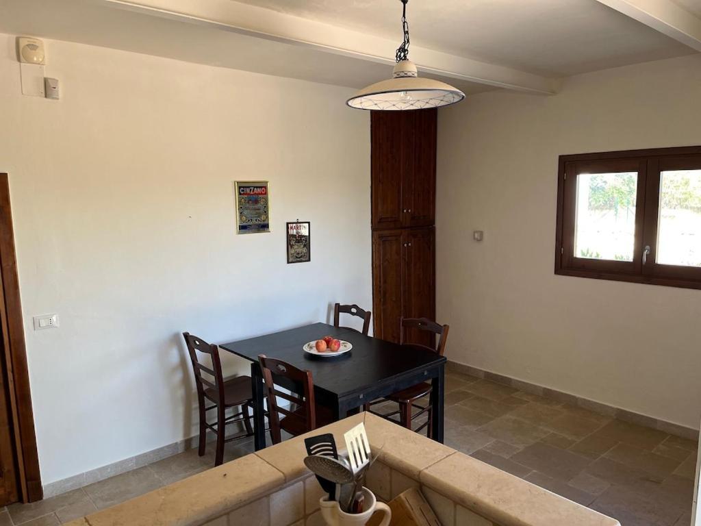 Casa Giuliveto - Charmantes Ferienhaus Mit Privatpool In Olivenhain Ostuni Luaran gambar