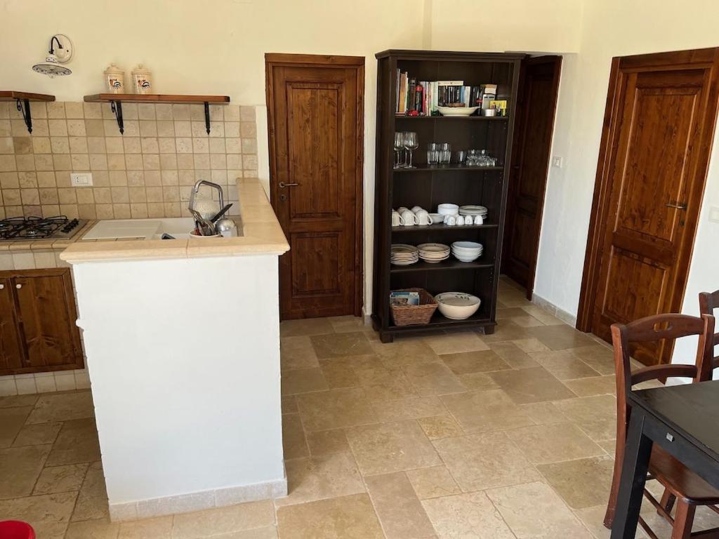 Casa Giuliveto - Charmantes Ferienhaus Mit Privatpool In Olivenhain Ostuni Luaran gambar