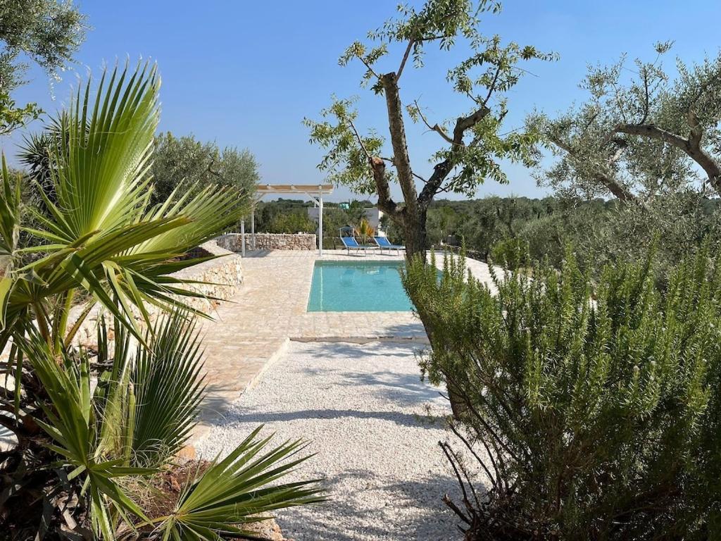 Casa Giuliveto - Charmantes Ferienhaus Mit Privatpool In Olivenhain Ostuni Luaran gambar