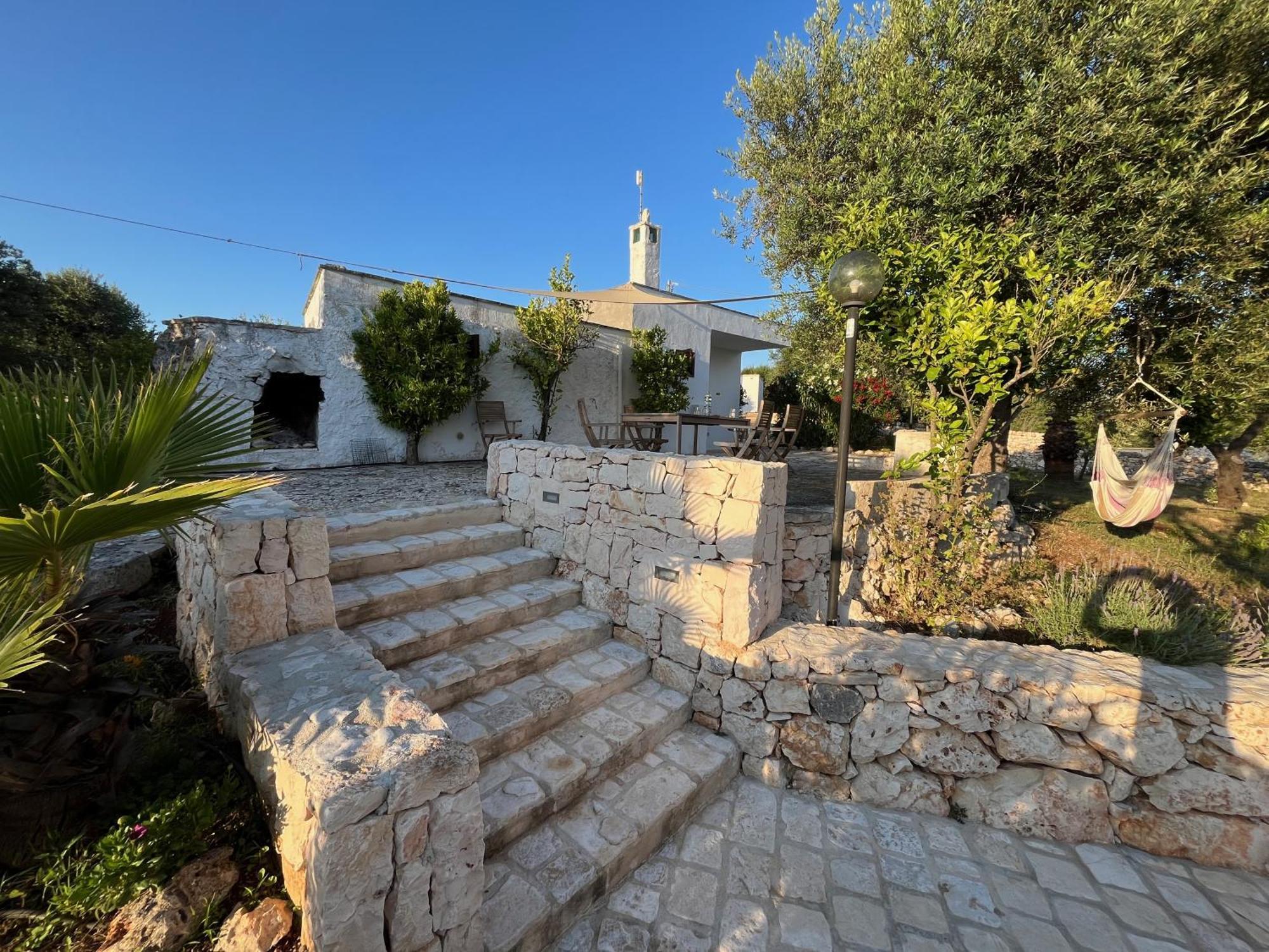 Casa Giuliveto - Charmantes Ferienhaus Mit Privatpool In Olivenhain Ostuni Luaran gambar